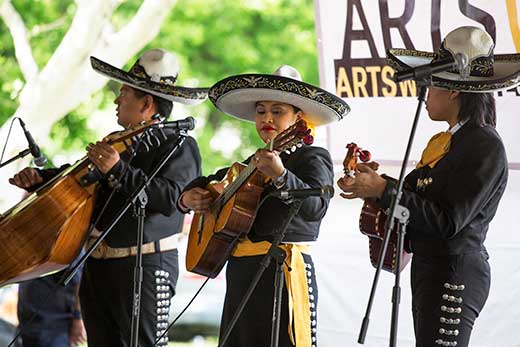 Danza y arte en el Festival Poblano