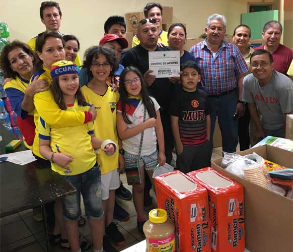 Voluntarios del Centro Cívico Ecuatoriano en Sleepy Hollow, en campaña.