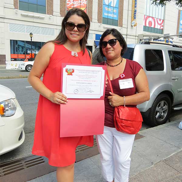 peruanos-wp-premio-a-hija-de-nelly-IMG_3123