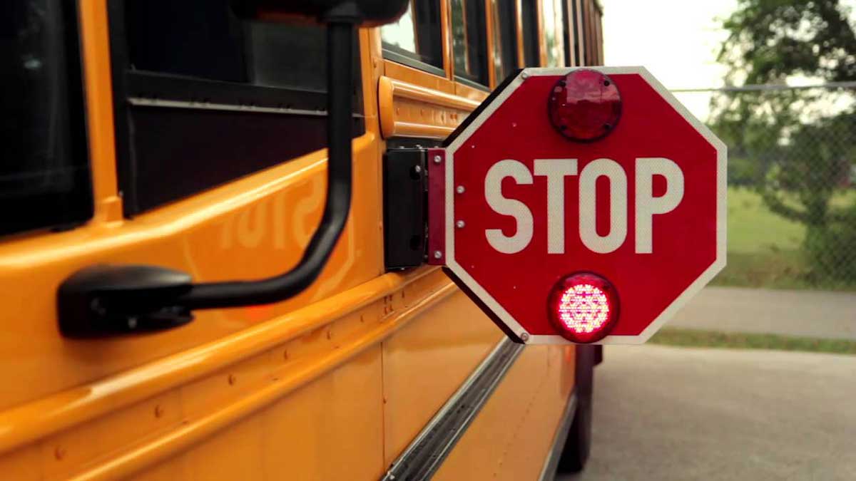 Yonkers impondrá multas por rebasar autobuses escolares