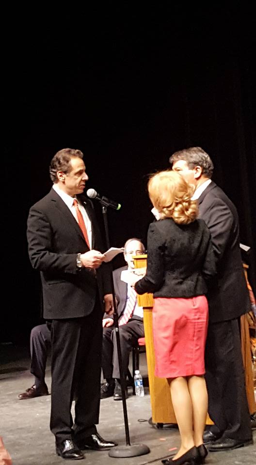 George Latimer jura como ejecutivo de Westchester