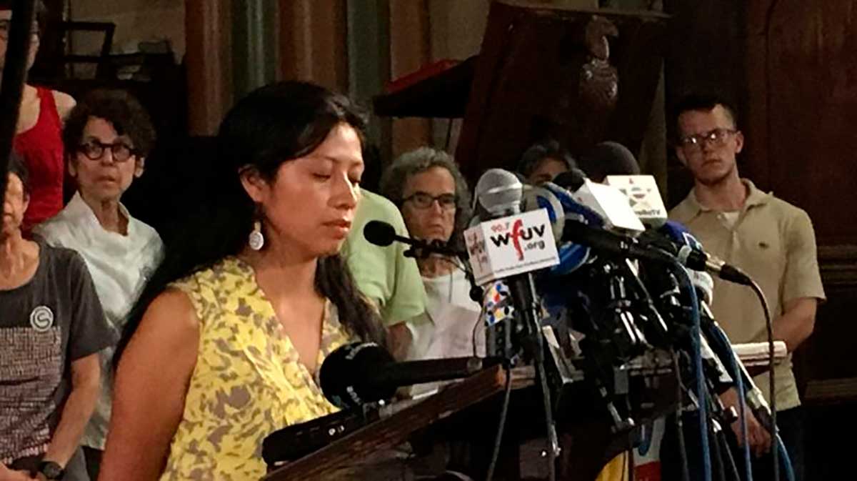 Guatemalteca de Mamaroneck en Santuario