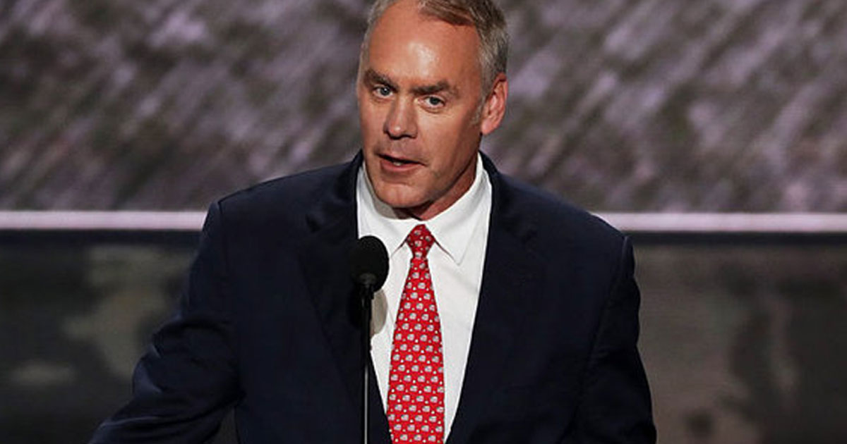 Trump envía a Secretario del Interior a zona de incendios en California