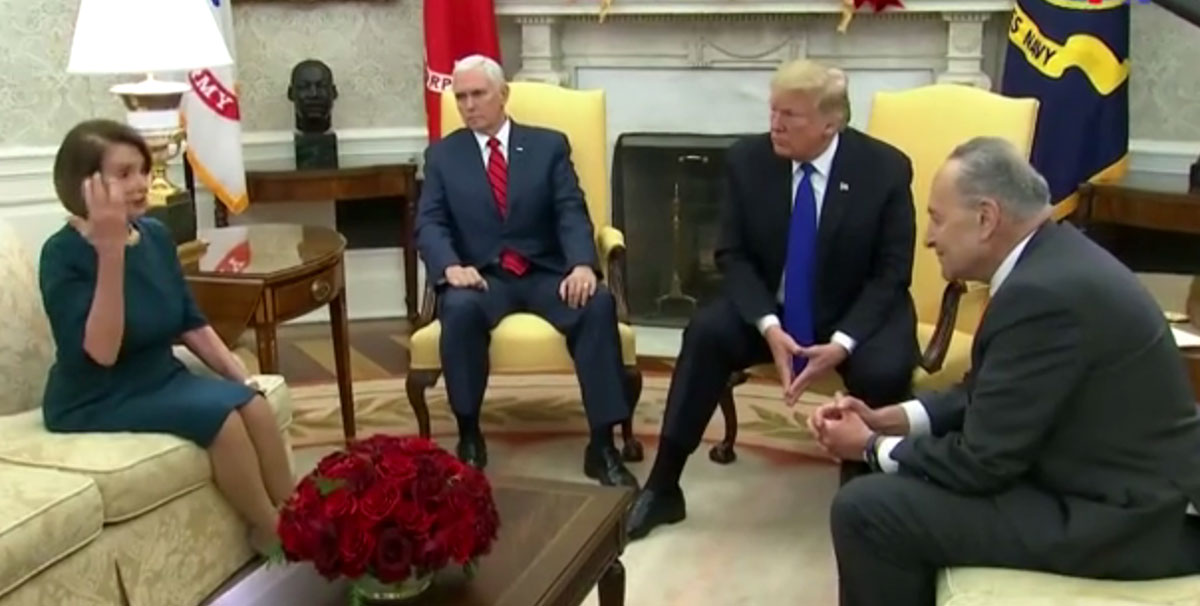 Trump discute públicamente con demócratas por el muro