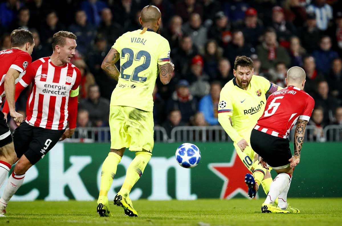 El Barça, primero de grupo sin brillo