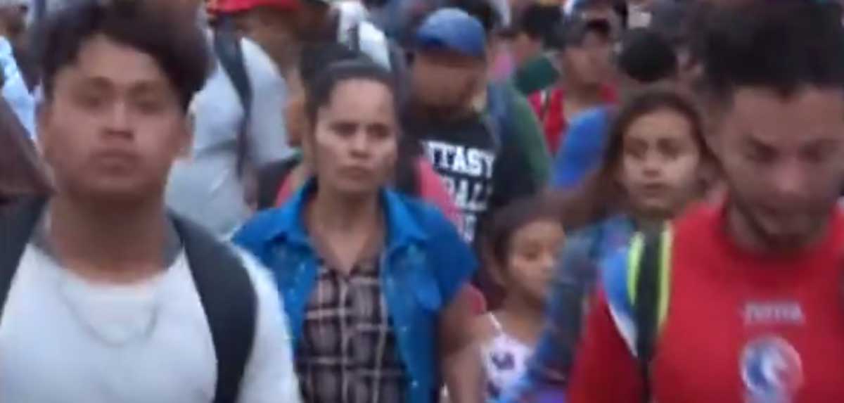 Nueva caravana de migrantes hondureños llega a Guatemala y Trump insiste con el muro