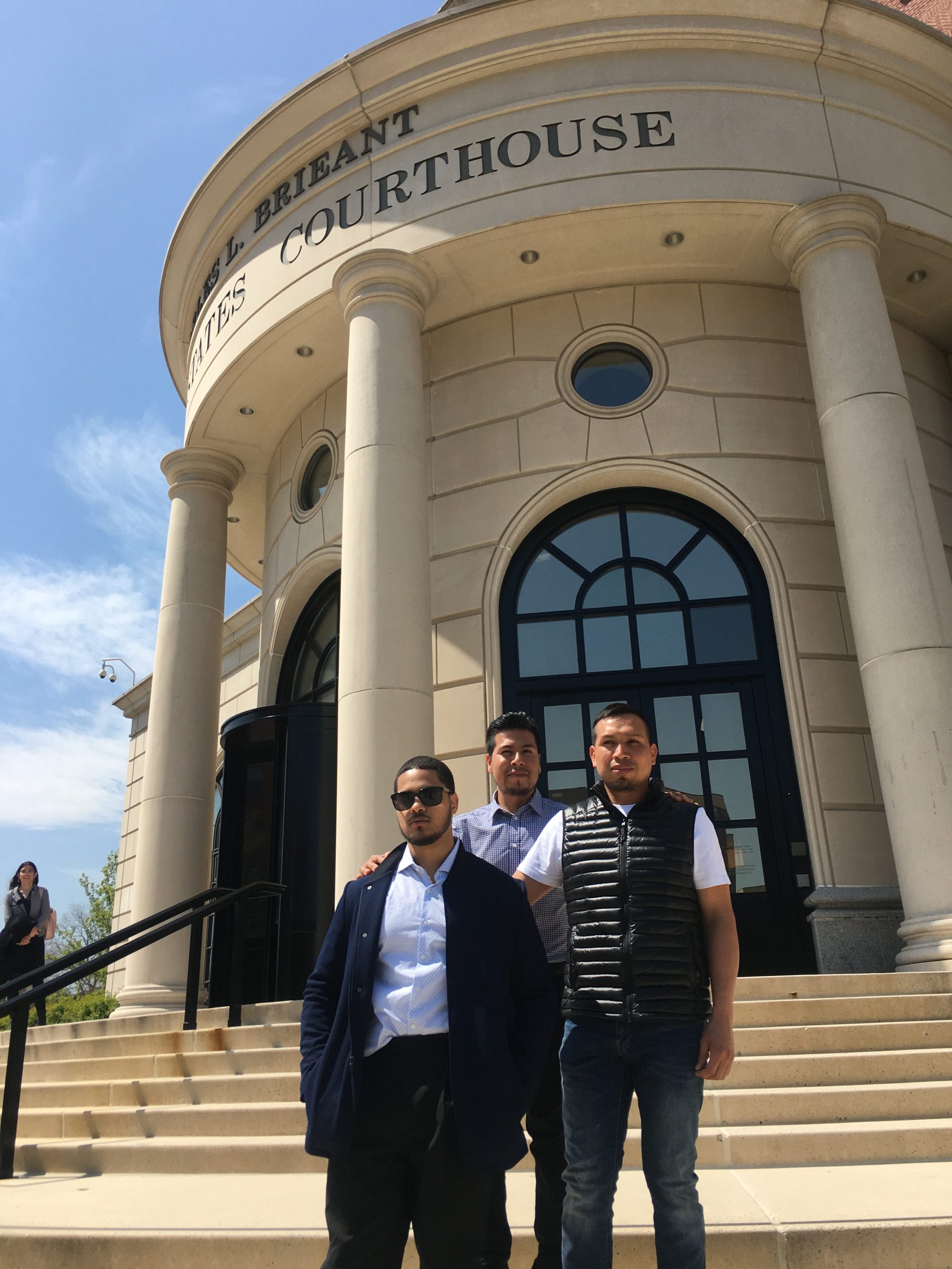 Trabajadores Hispanos Reclaman Salarios