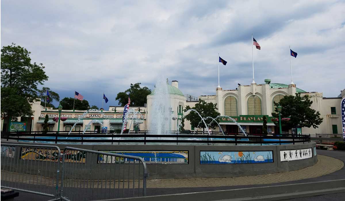 Campaña de recolección de alimentos en Playland