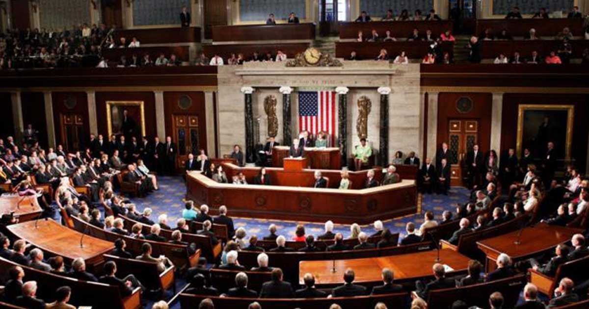 Cámara de Representantes aprueba resolución sobre proceso de juicio político a Trump