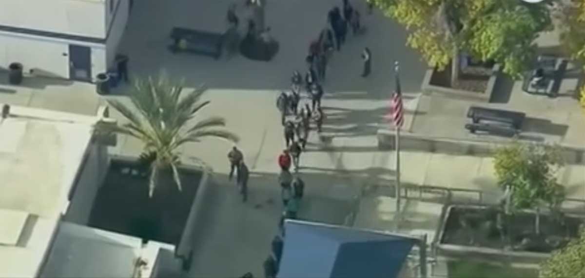 Tiroteo en escuela secundaria en California: Una estudiante muerta y dos heridos graves