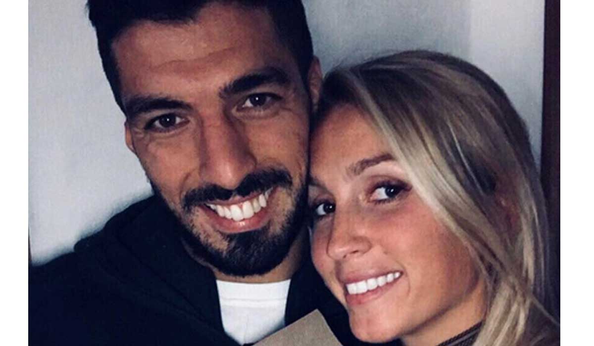 Luis Suárez celebra 10 años de casado
