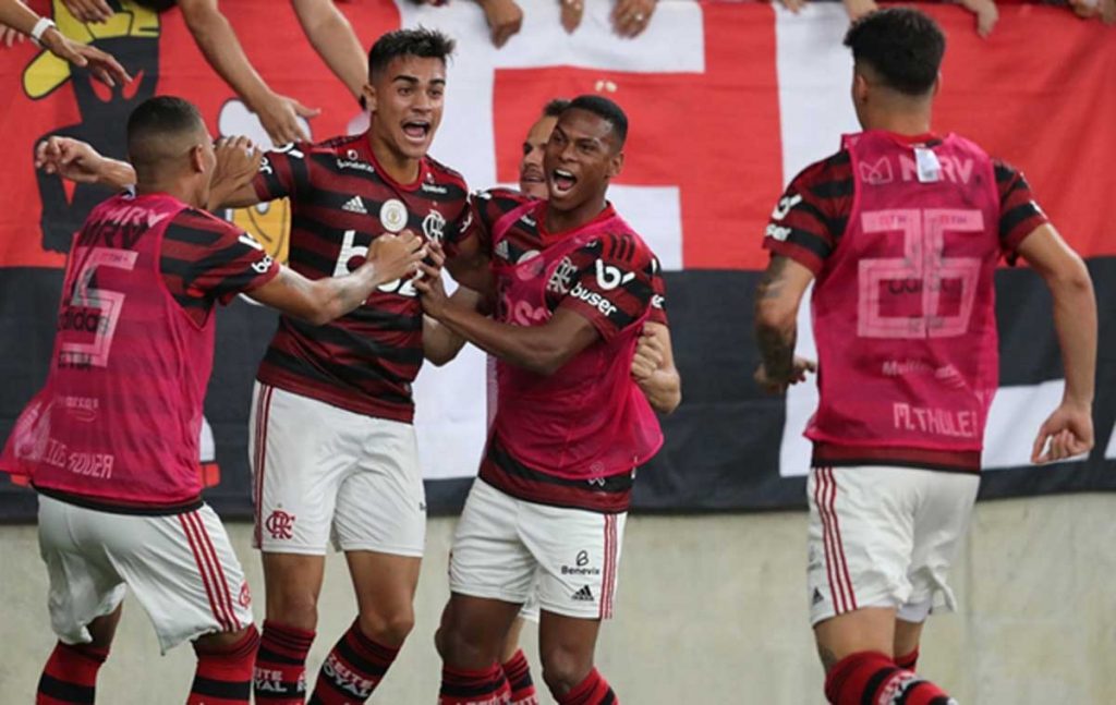 Real Madrid oficializa fichaje de brasileño