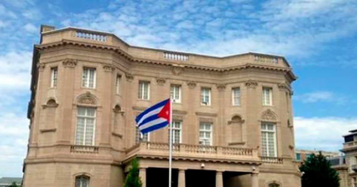 Arrestan a hombre que disparó contra embajada de Cuba en Washington
