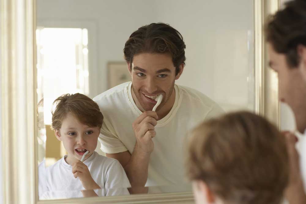 Pediatras ofrecen consejos dentales