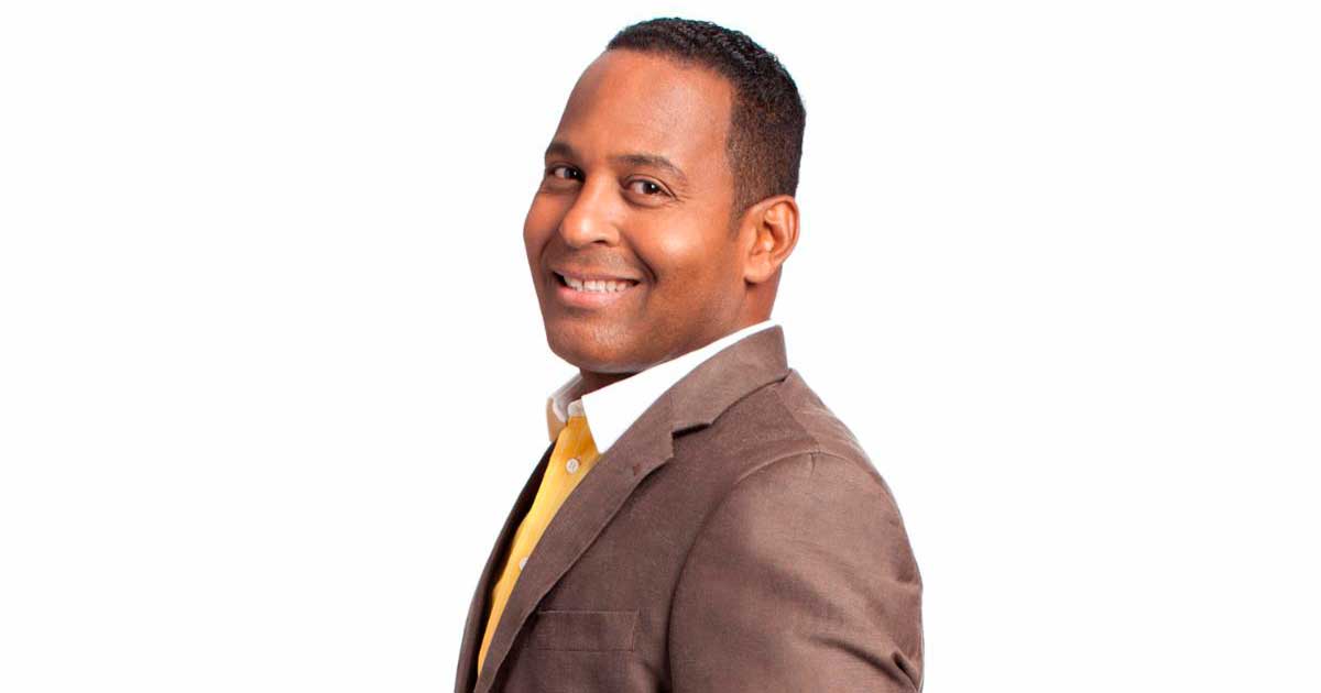 Tony Dandrades narrará “Cómo Ser Antirracista”