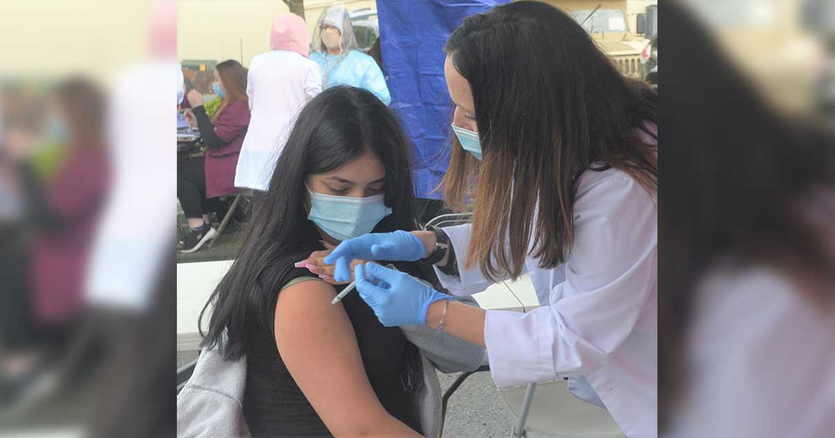 Exhortan a niños y adultos vacunarse contra Covid 19