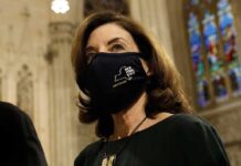 Kathy Hochul será la primera gobernadora de Nueva York