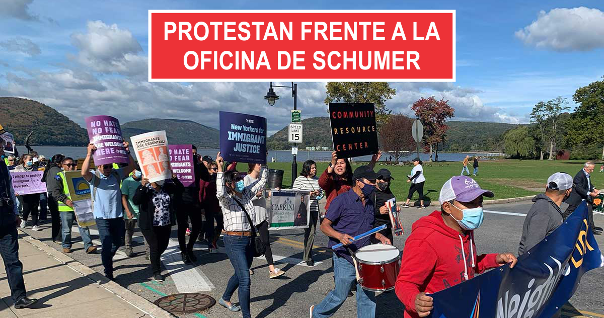 Protestan frente a la oficina de Schumer