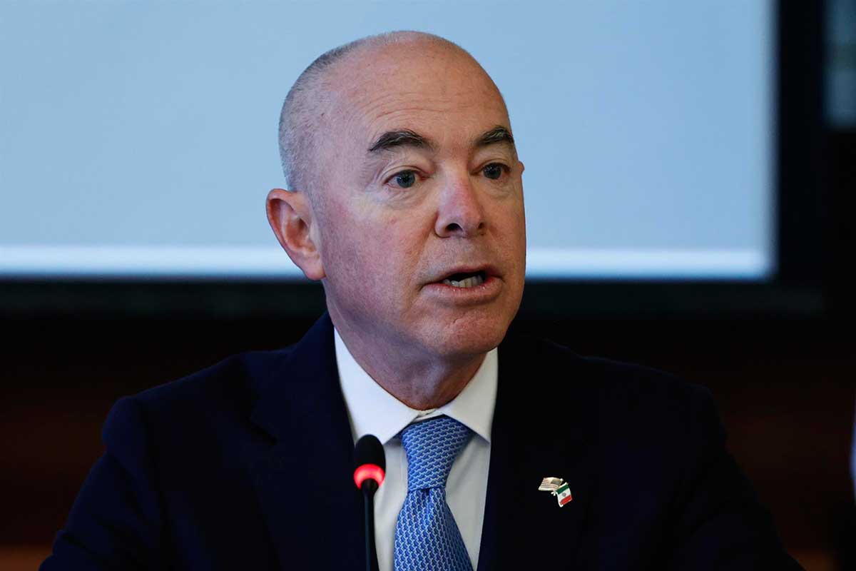 Suspenden las redadas en lugares de trabajo