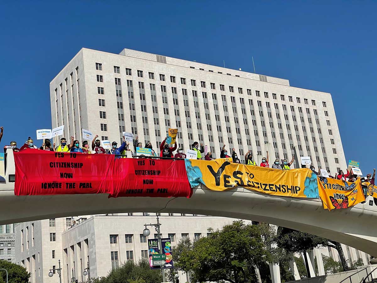 Descafeinada reforma migratoria divide a los activistas que apoyaron a Biden