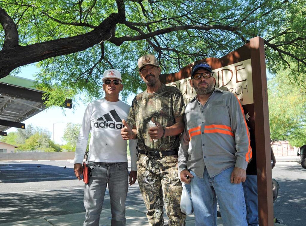 Mexicanos se quejan de que EEUU los excluye de alivios migratorios