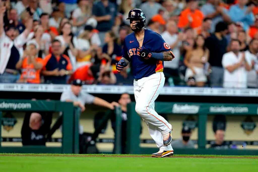 Martín Maldonado firma con los Medias Blancas