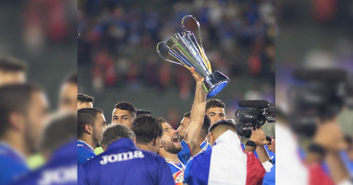 El trofeo del Campeón de Campeones de la liga mexicana se disputará en junio