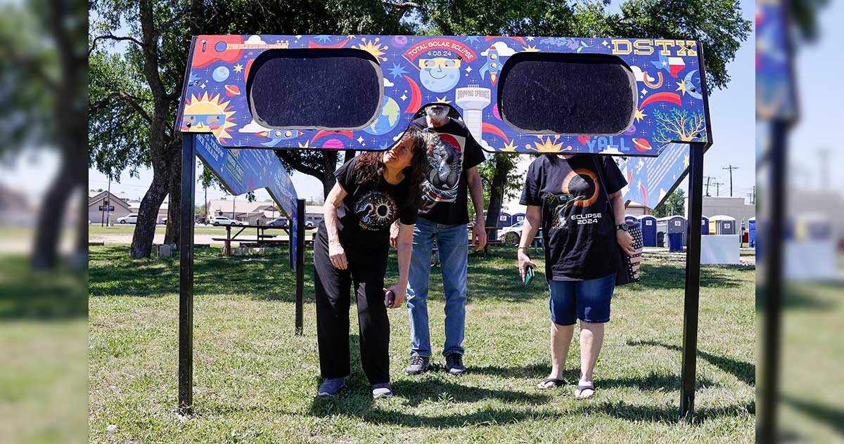 El mundo se prepara para ver el eclipse que oscurecerá América