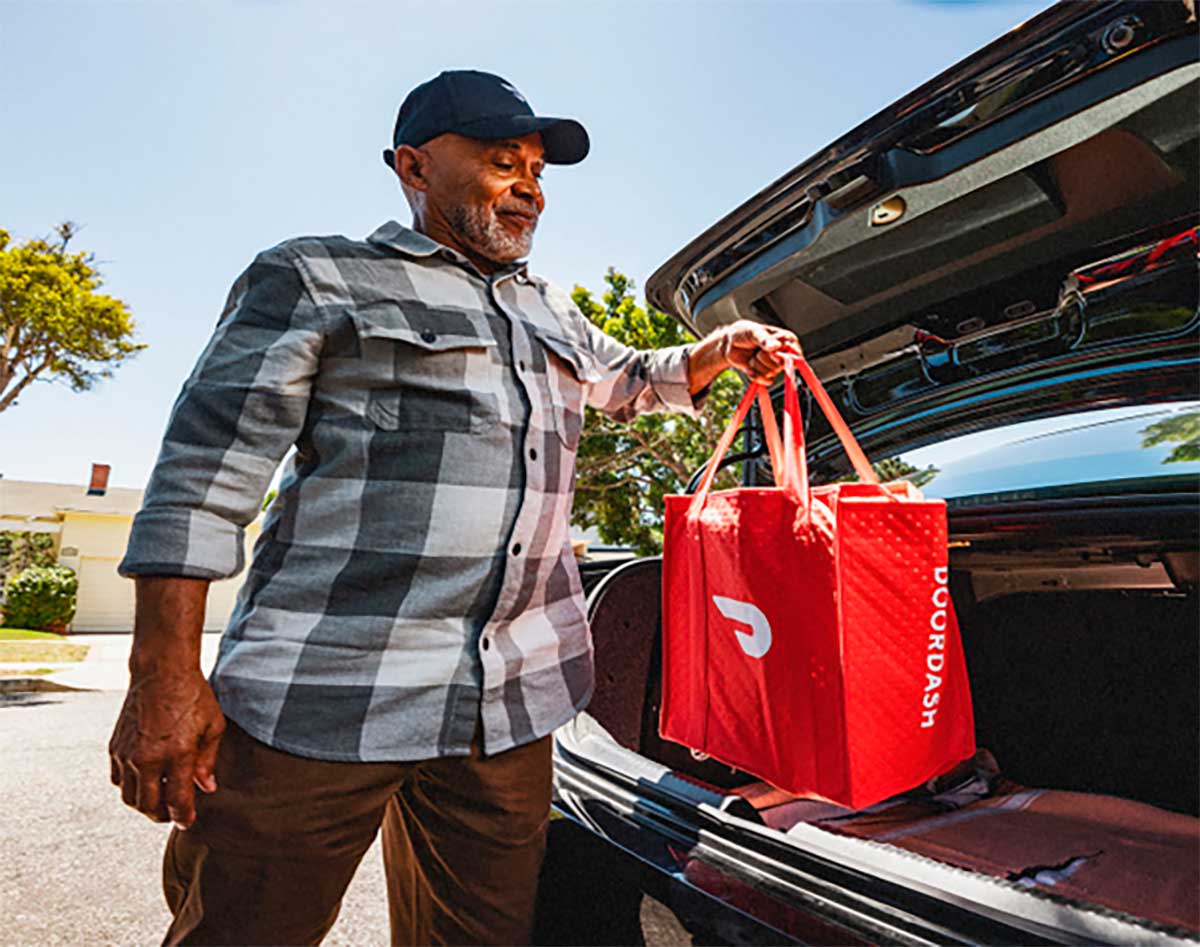 Fiscal de NY detiene las prácticas de contratación discriminatorias en DoorDash