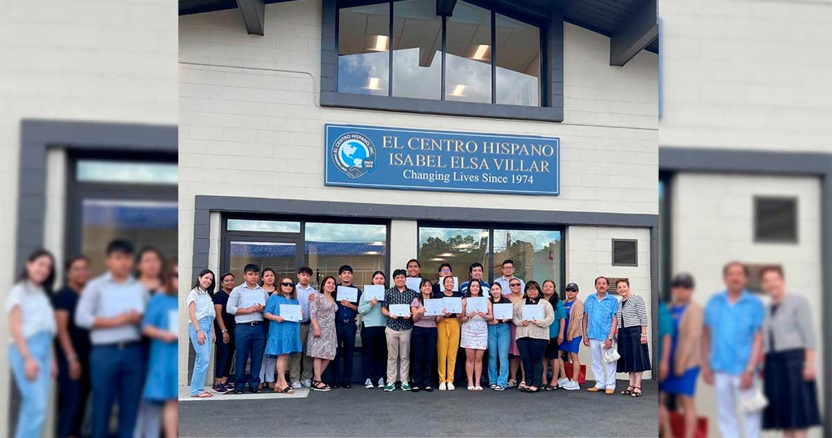 Catorce alumnos reciben becas del Centro Hispano