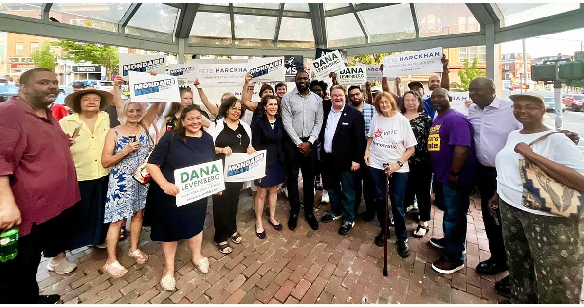 Demócratas inauguran oficina de campaña en Peekskill