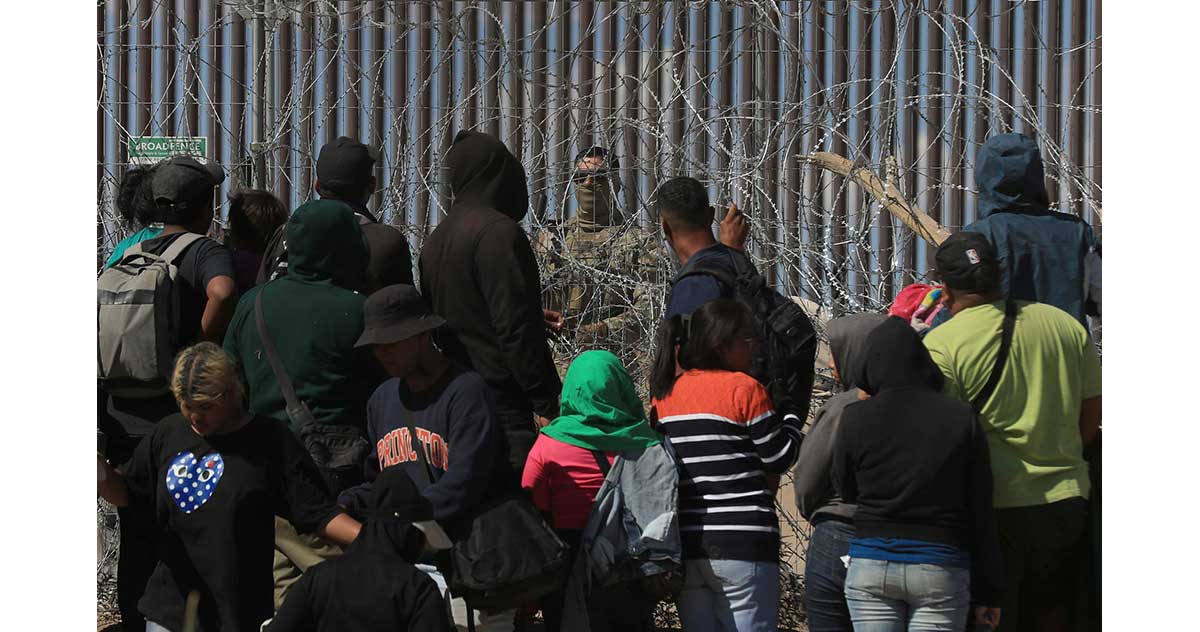 Bloquean el plan de regularización de inmigrantes de Biden