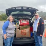Harckham y la Asociación de Maestros de Bedford realizan una colecta de alimentos en Mount Kisco