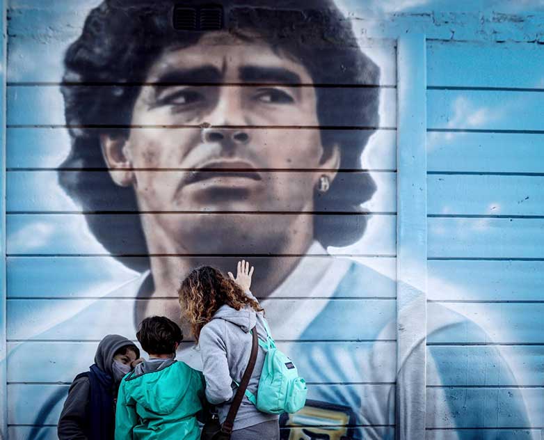 Autorizan el traslado del cuerpo de Maradona a un mausoleo en Buenos Aires