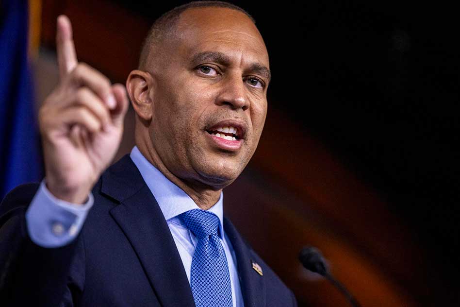 Los demócratas reeligen a su cúpula en la Cámara Baja de EE.UU. para la nueva era de Trump