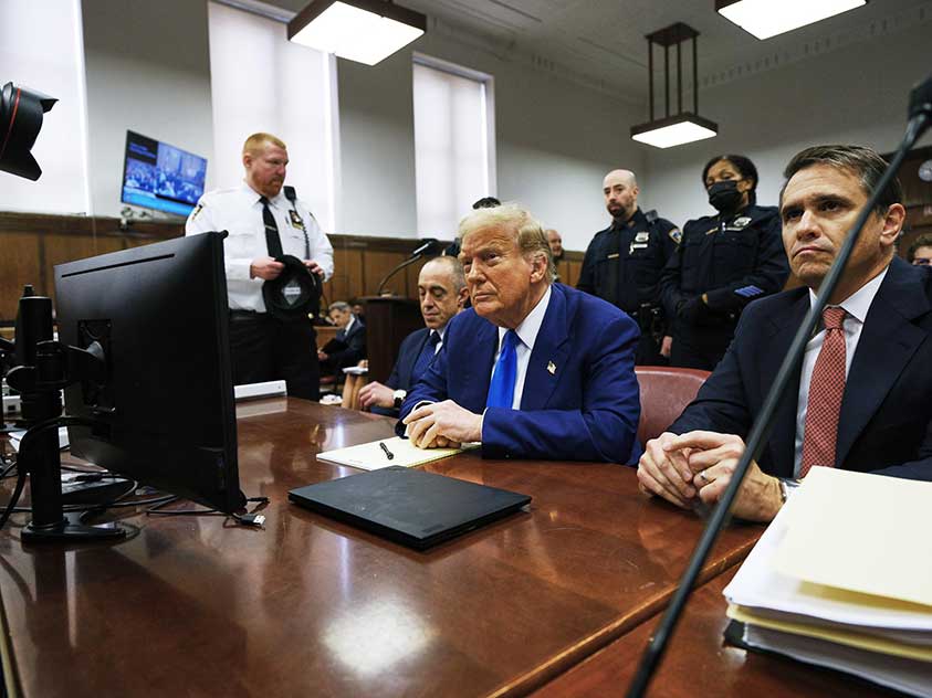 Piden desestimar caso de Trump tras indulto al hijo de Biden