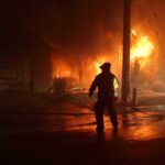 Suben a 25 los muertos por los incendios en Los Ángeles