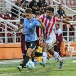 Uruguay se afirma como líder con goleada a Paraguay