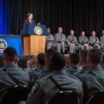 Gobernadora moviliza a la Guardia Nacional de NY para protección en las prisiones