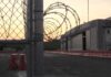 Tropas de EEUU llegan a Guantánamo para preparar el centro de migrantes de Trump