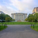 Gobierno prohíbe a Harvard matricular a estudiantes extranjeros
