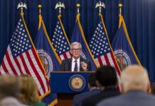 Trump llama “imbécil” a Powell e insiste en que la Fed debe rebajar los tipos