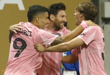 Messi: “El otro día no me dejaron jugar y hoy lo noté” Lionel Messi celebra con sus compañeros el triunfo del Inter Miami. EFE/EPA