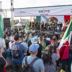 Mexicanos de Nueva York celebran El Grito sin hacer demasiado ruido Personas participan este lunes, en la celebración de la independencia de México en Nueva York (Estados Unidos). EFE