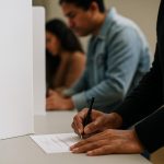 Encuesta: “Más de un tercio de los votantes latinos de Trump se arrepienten”