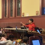 Cantan para unir a una comunidad
