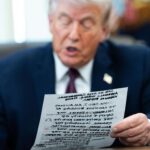Trump firma orden ejecutiva para limitar el voto a distancia
