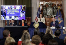 Presupuesto de Hochul frena acciones de ICE