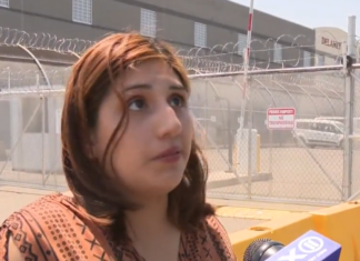 Congresistas denuncian abusos en centro migratorio de Newark