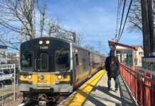 HUELGA DE LIRR: Sindicatos y la MTA reanudan negociaciones en el tercer día del paro